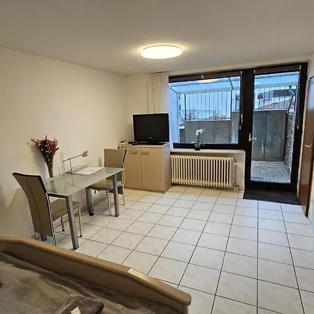Апартаменты Kleine Ferienwohnung Beim Landgasthof Schoenblick *